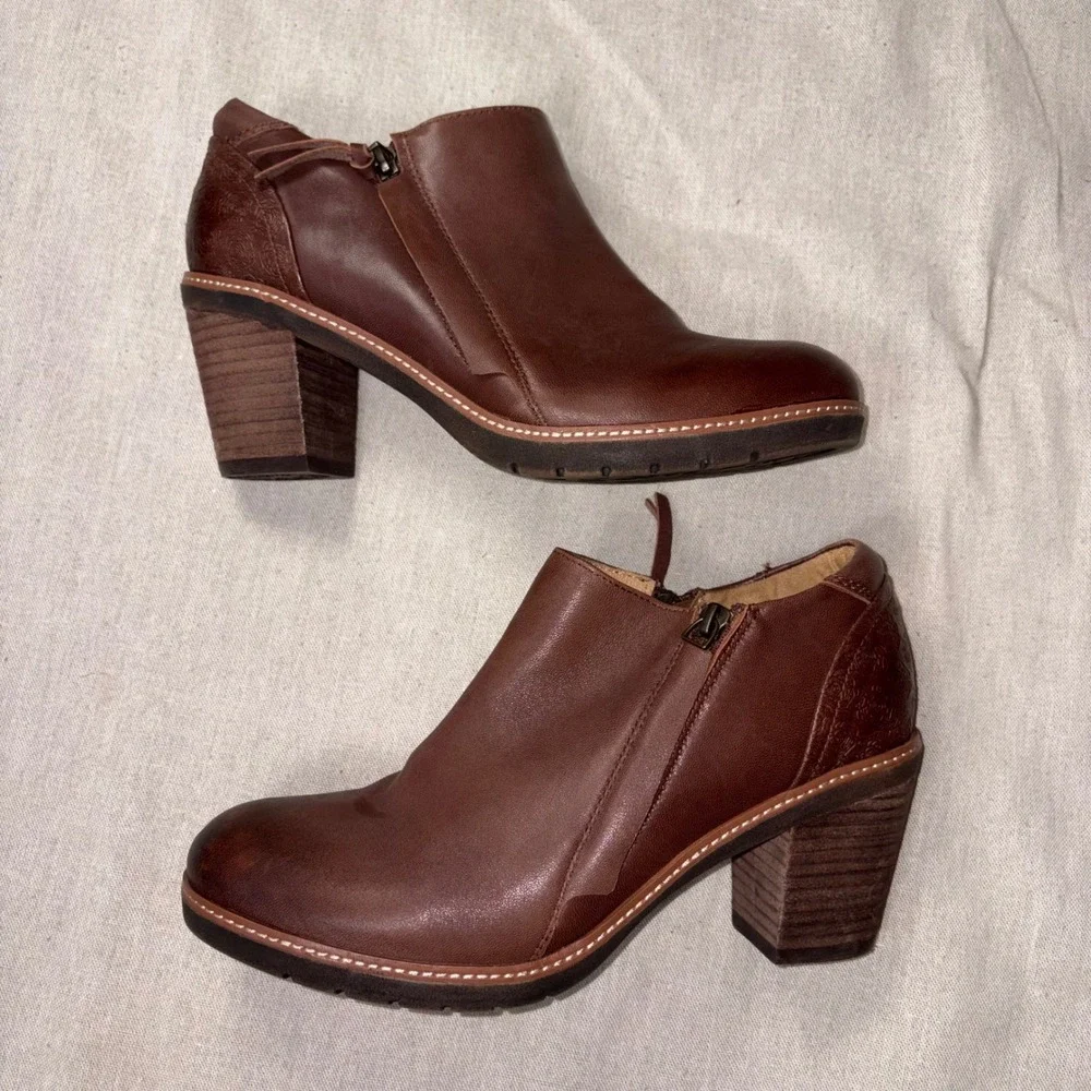 Halsa‎ Rylee Womens Brown Leather Ankle Boots Size 10M HM200407-02 Stacked Heel